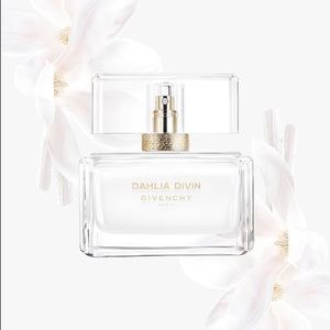Givenchy Dahlia Divin Eau Initiale